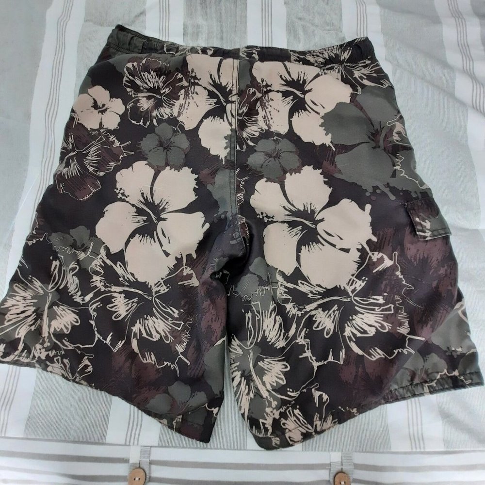 OP Ocean Pacific Brow/Beige Floral swim board shorts  Size 32-34